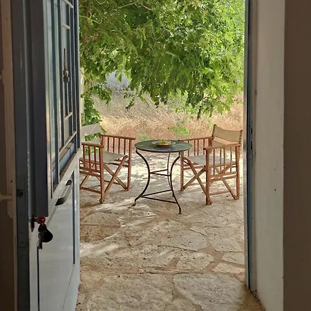 Daire στούντιο σε πέτρινο σπίτι, κοντά σε παραλία *