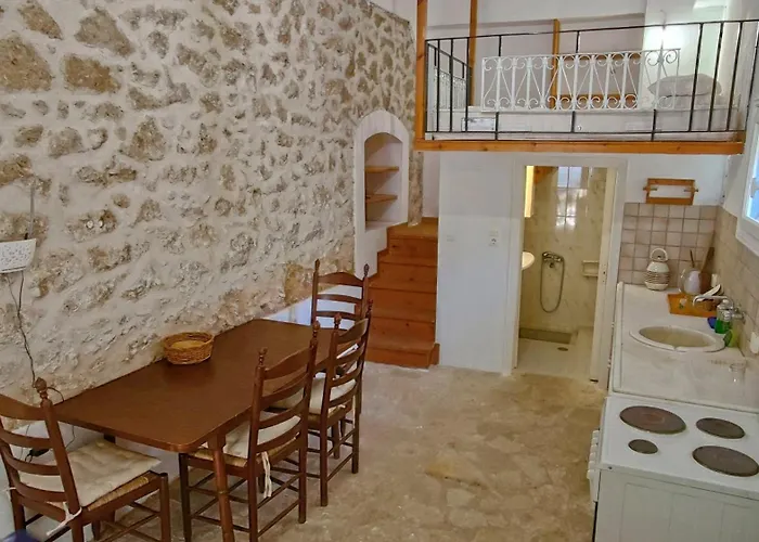 Apartment στούντιο σε πέτρινο σπίτι, κοντά σε παραλία *