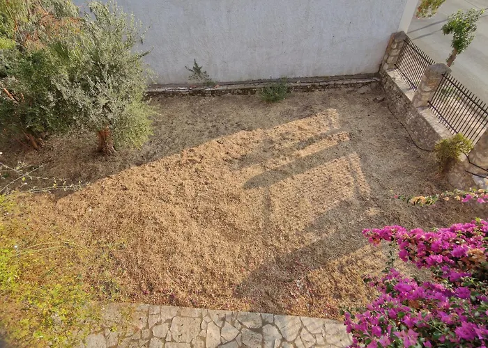 στούντιο σε πέτρινο σπίτι, κοντά σε παραλία *